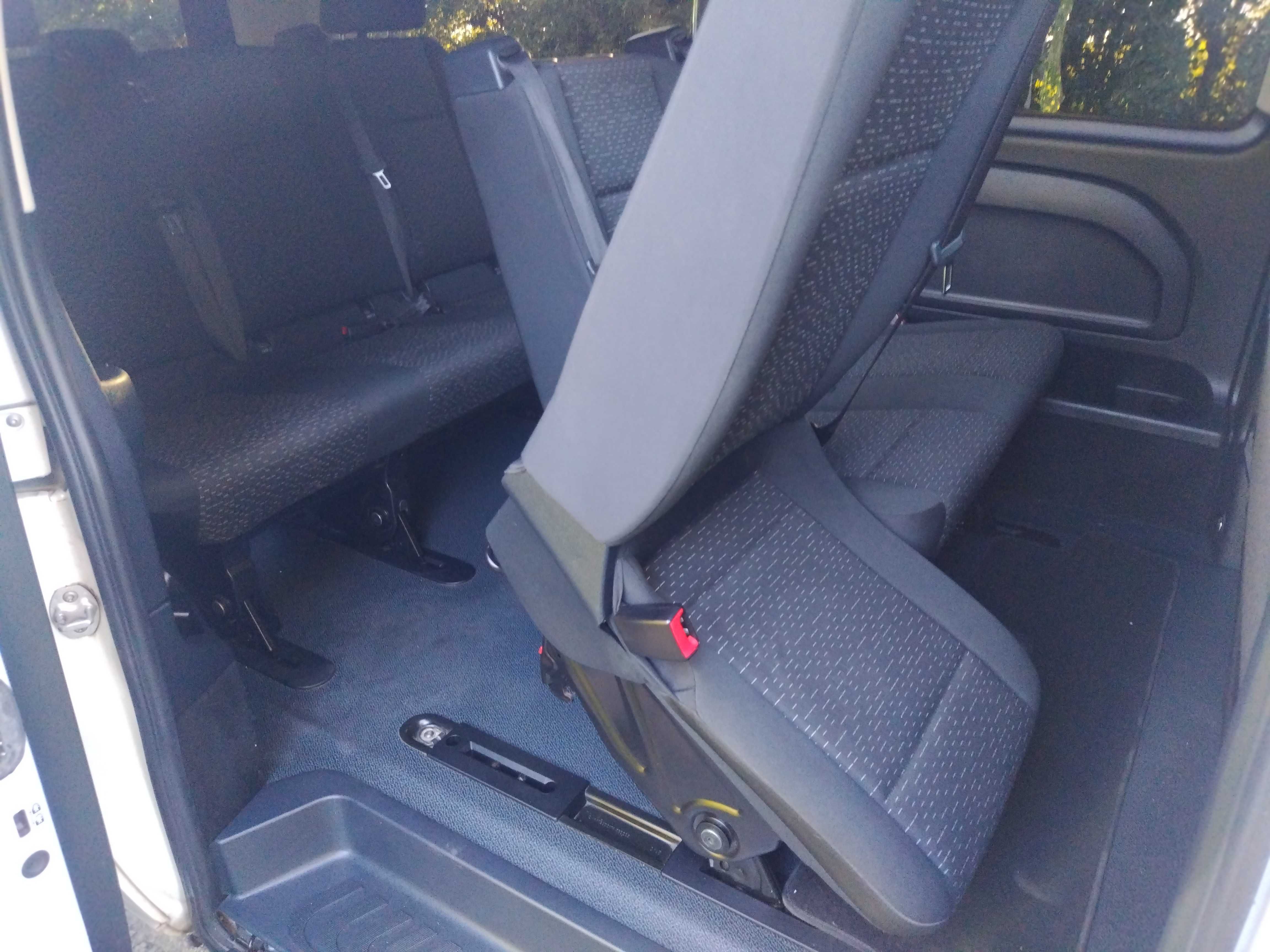 Mercedes Benz Vito Tourer 9 os.  9G-Tronic  2022 rok