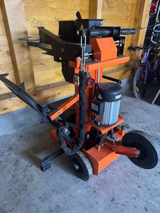 Łuparka do drewna Scheppach 15 ton .