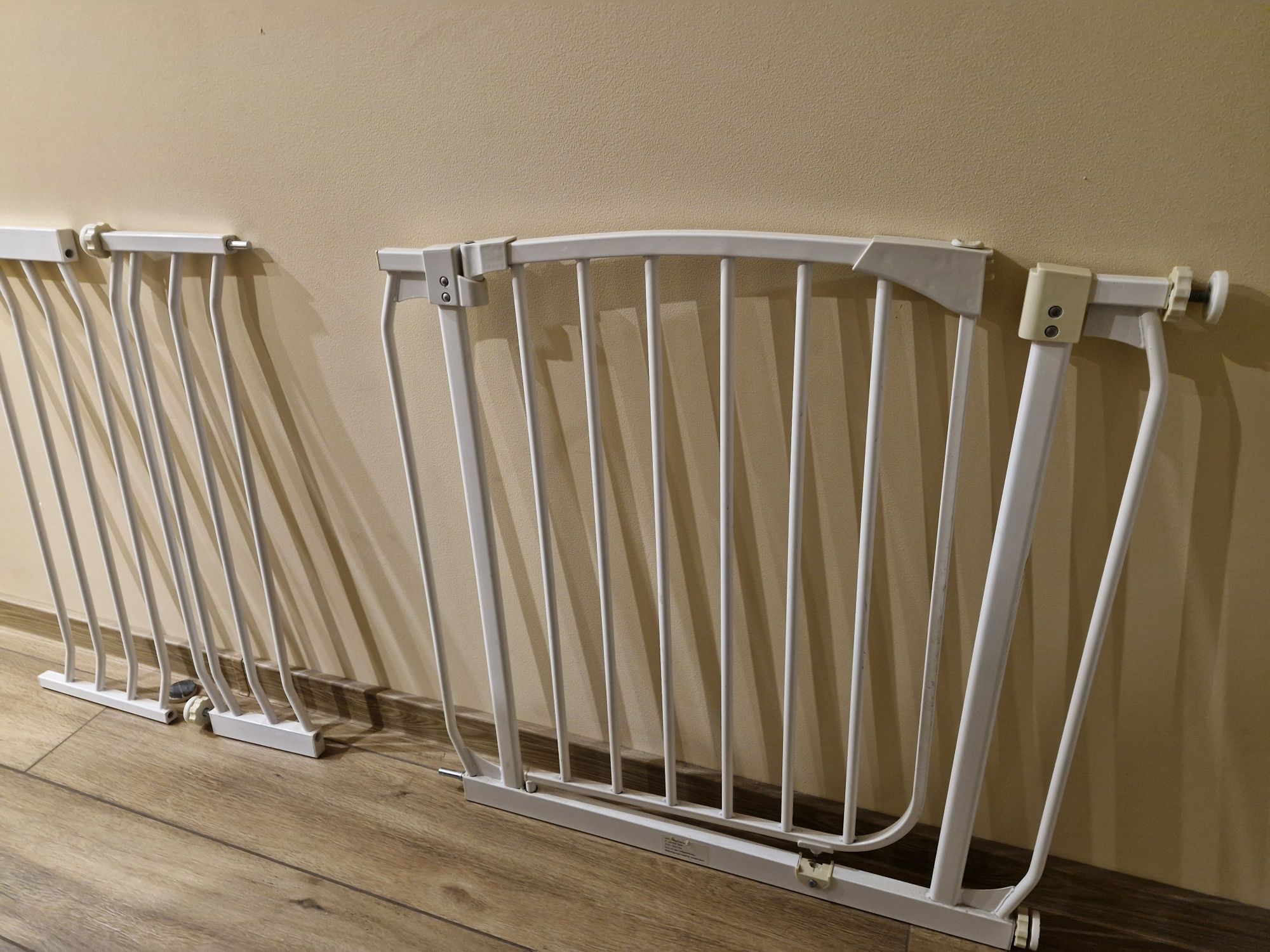 Bramka zabezpieczającą barierka schody SZEROKA 112 cm +