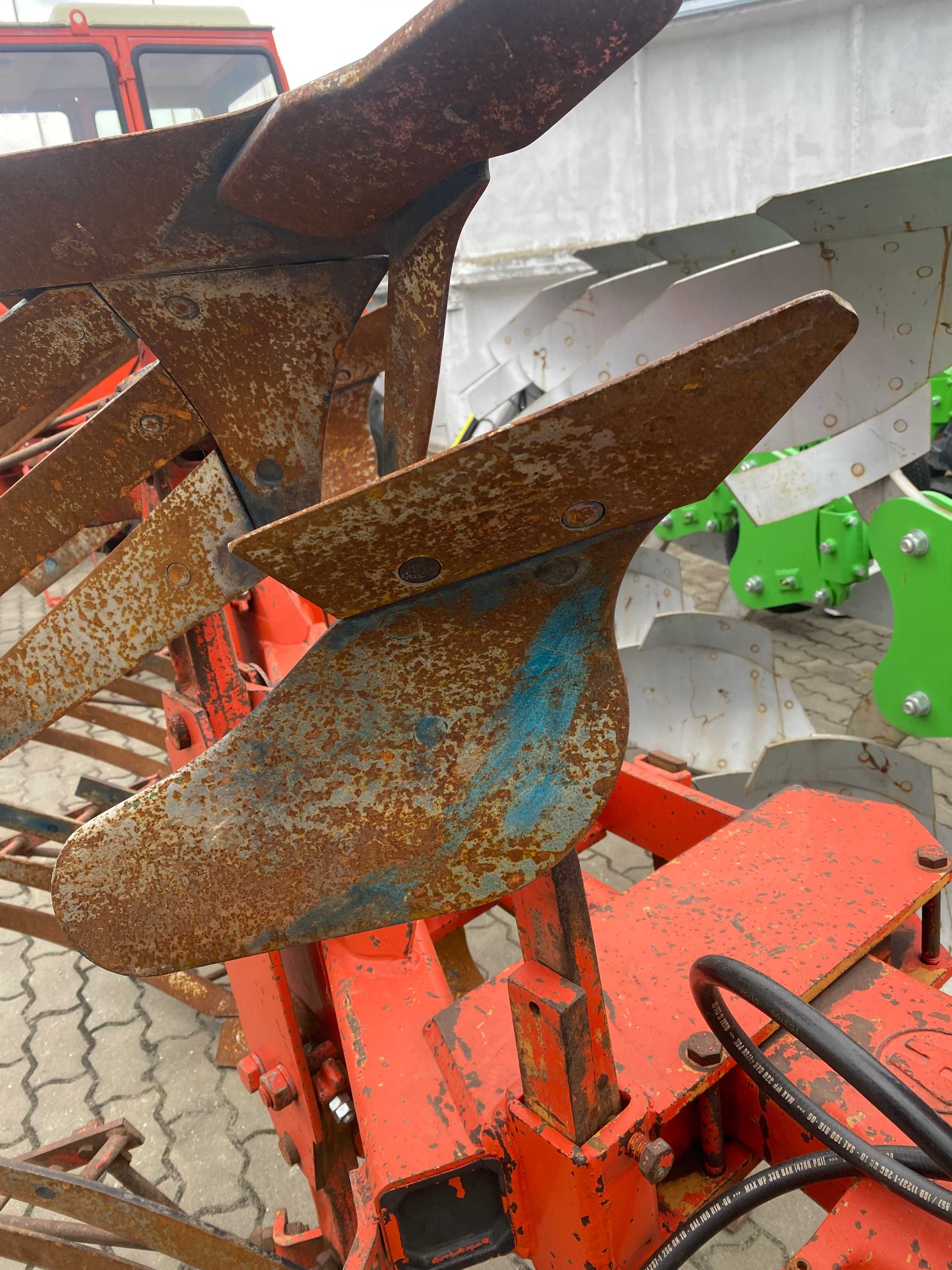 Плуг Kuhn Huard 3  оборотний Lemken Kverneland