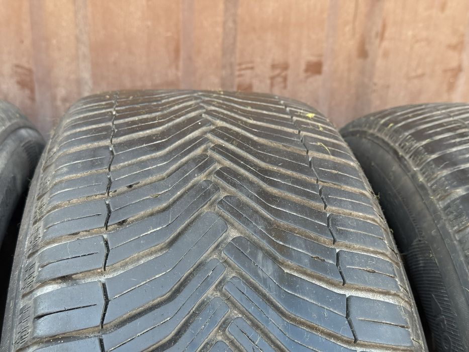 Зимова резина 205/55 R16 5-7 мм 20 рік Michelin Шира зима Гума Європа