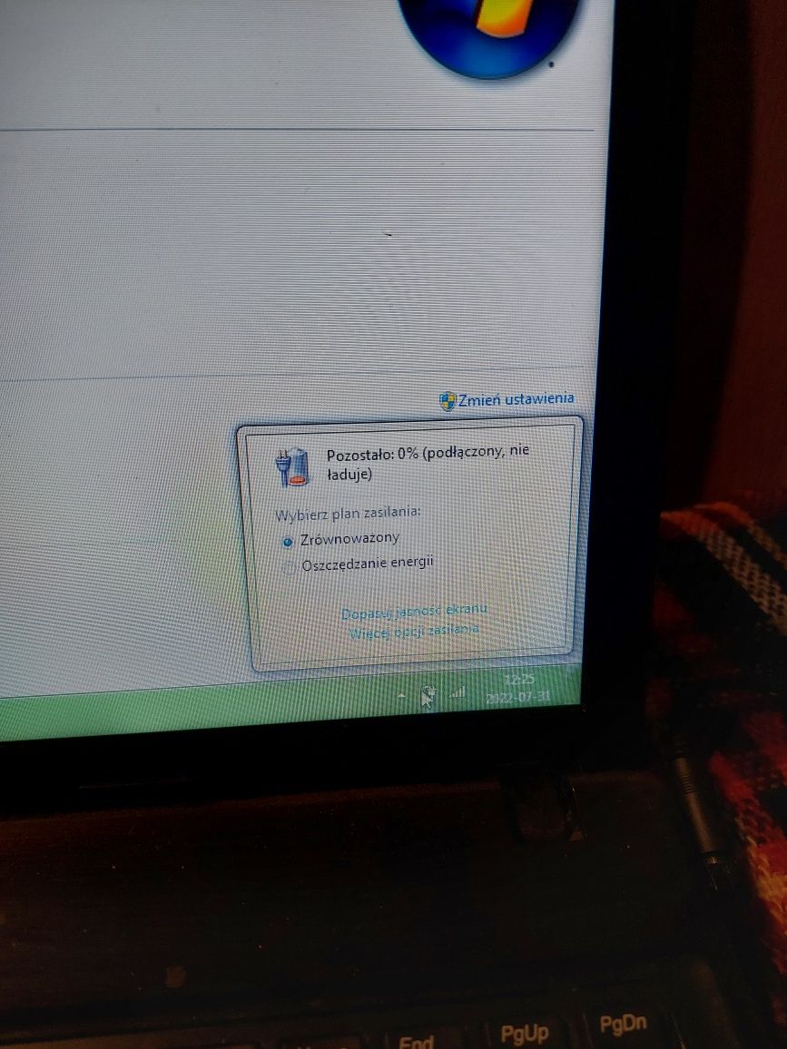 Laptop Lenovo G585 15,6 " AMD E1 4 GB / 500 GB czarny