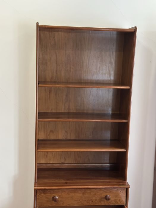 Estante alta em madeira maciça com gavetas – Excelente estado