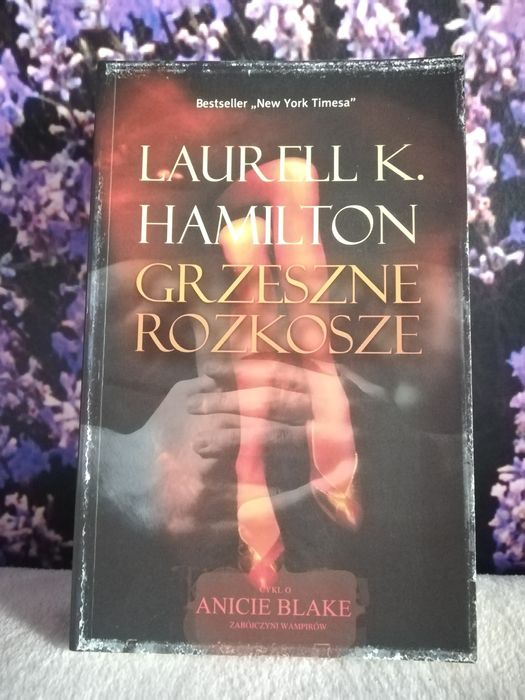Hamilton "Grzeszne rozkosze"