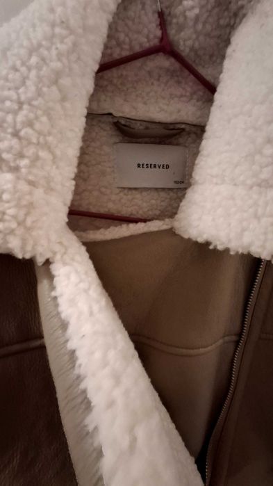 Reserved Kurta ekoskora z futerkiem r.152