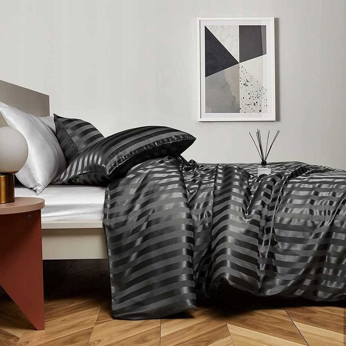 Poszwa na kołdrę 220x240 cm szare jedwabne paski 2x65x65 cm