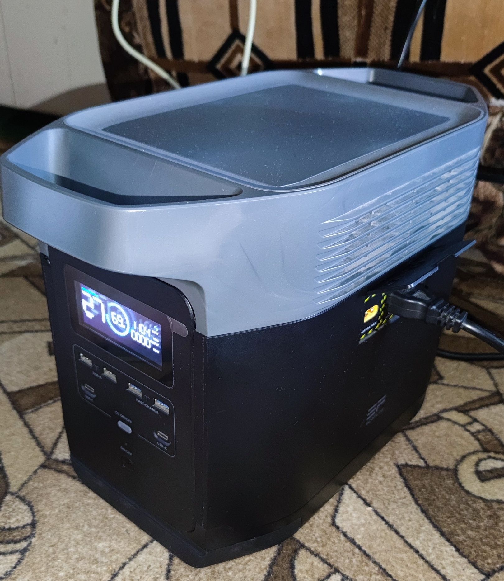 Продам зарядную станцию EcoFlow DELTA User Manual.