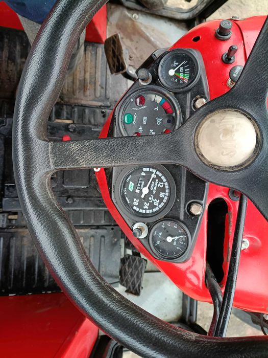 Ursus C360 Wspomaganie kierownicy, wzmocniony podnośnik, przedni TUZ