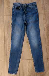 Granatowe jeansy skinny