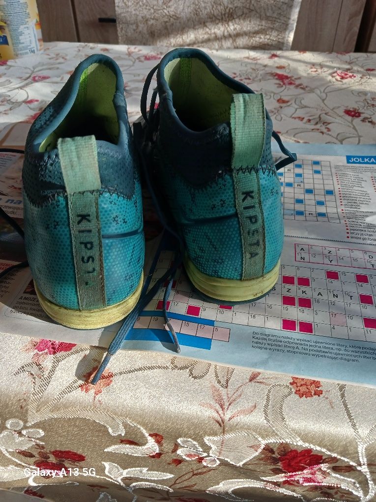 Halówki buty sportowe kipsta 38 decatlon
