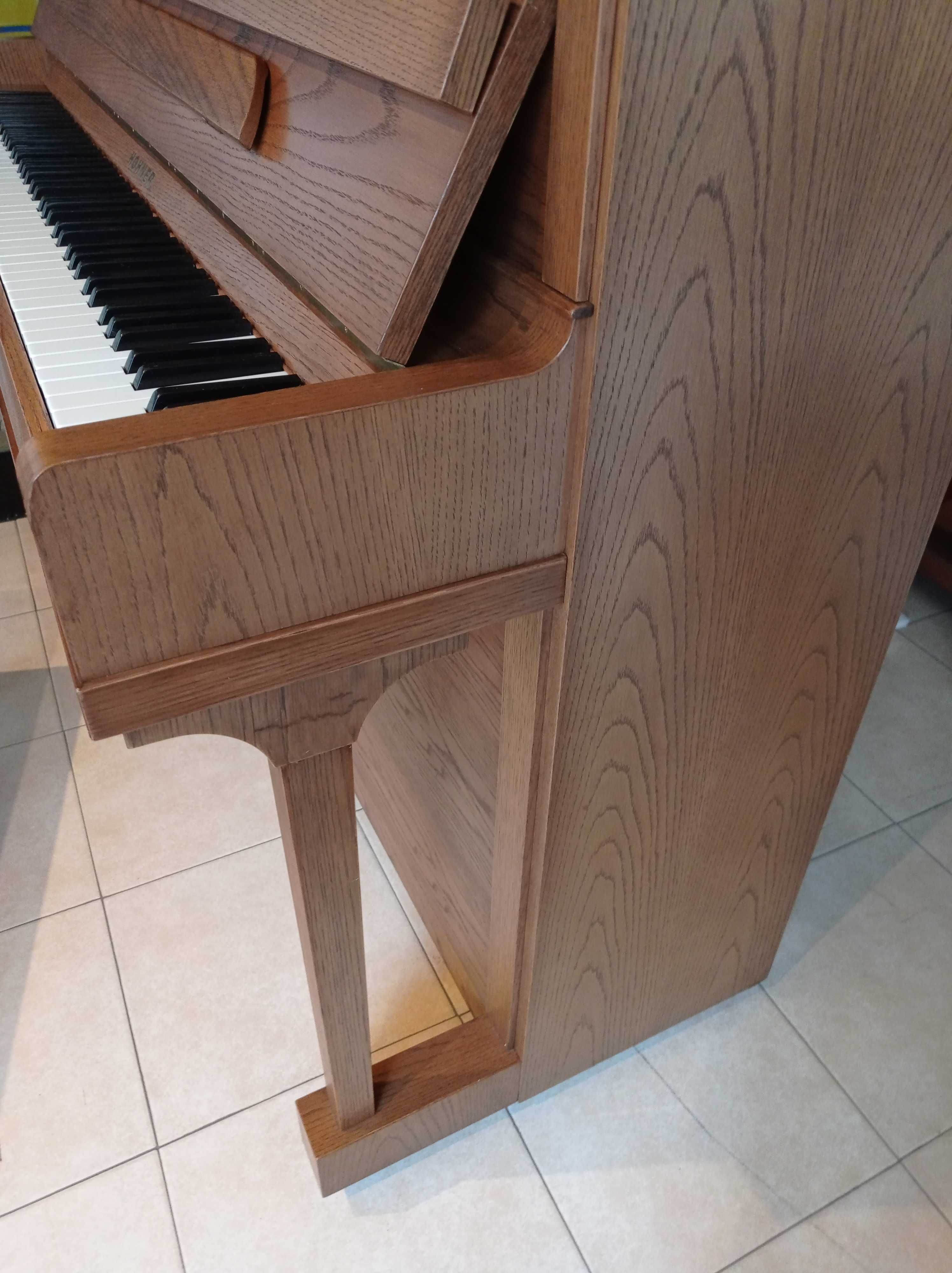 Piano vertical HOHNER