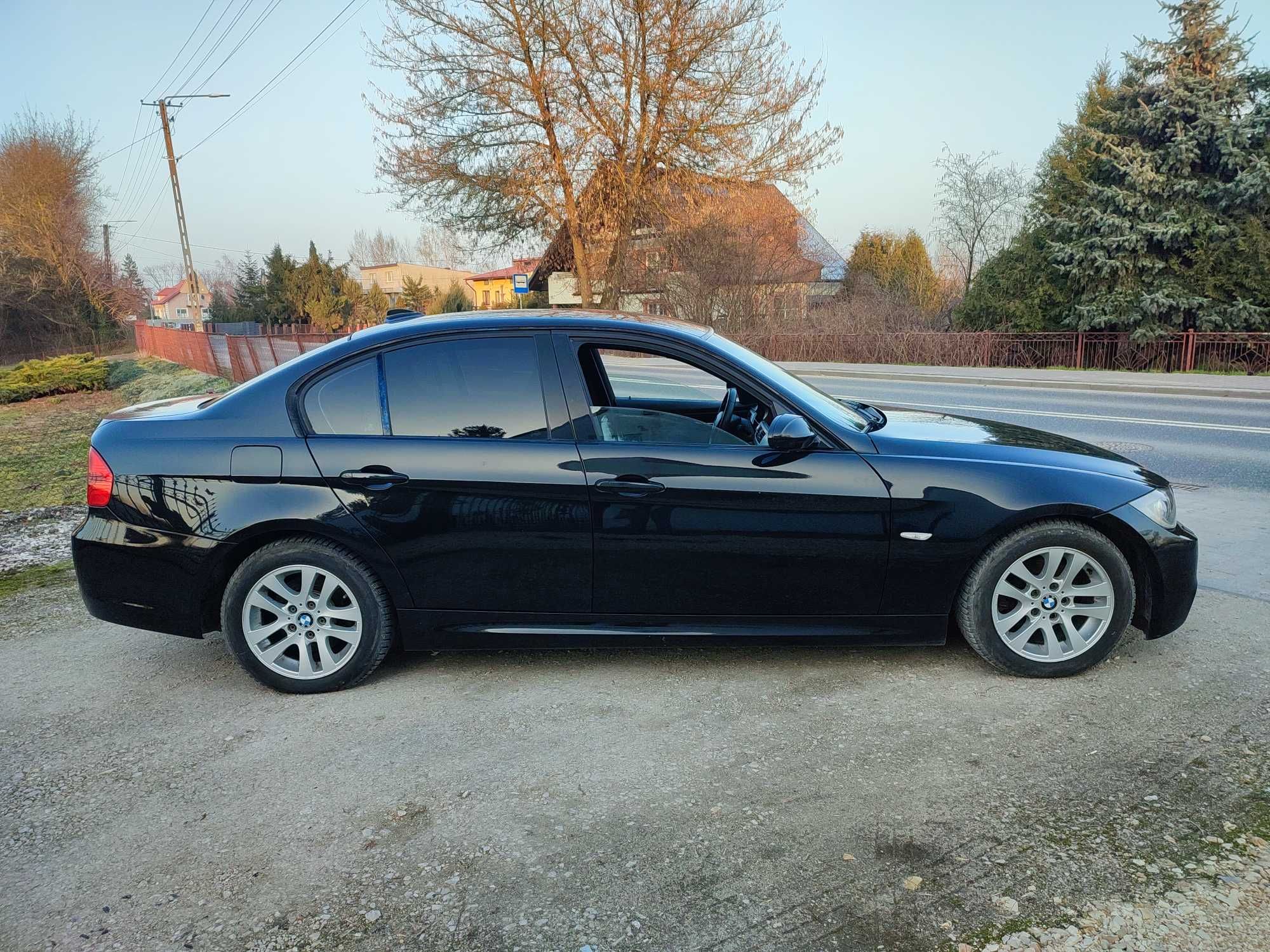 BMW E90 320SI 2.0 benzyna M-pakiet Sportsitze NAVI PDC Klimatyzacja