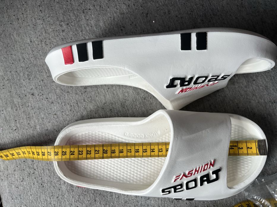 Klapki białe na basen 25,5 cm