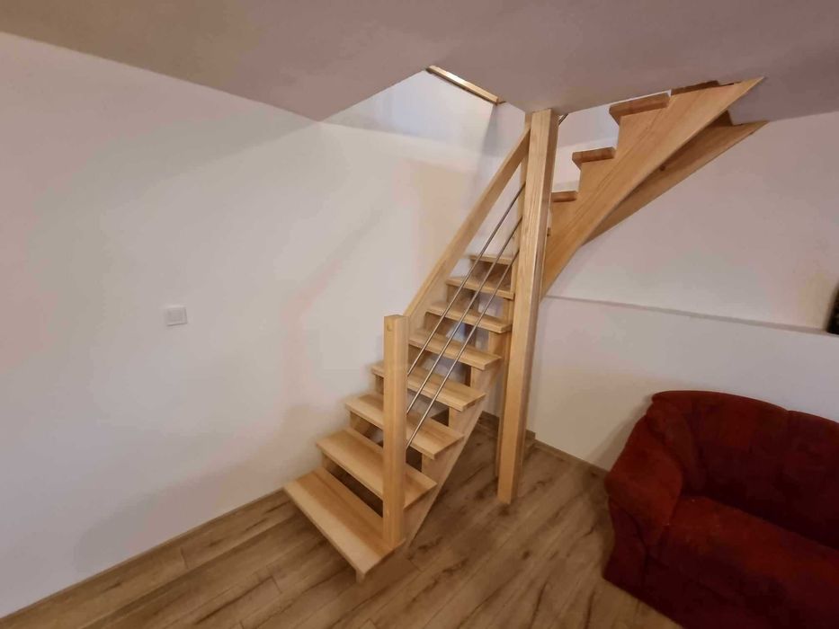 Schody drewniane dąb , buk , jesion Trepy  Producent Podkarpackie