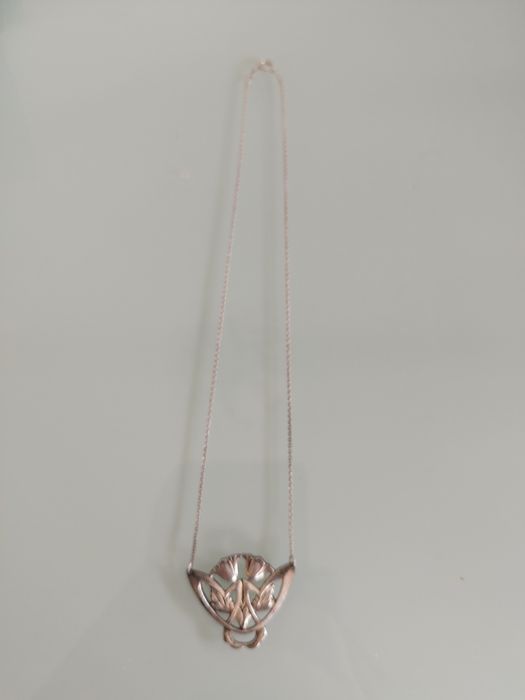 lindo colar de prata Arte Nova