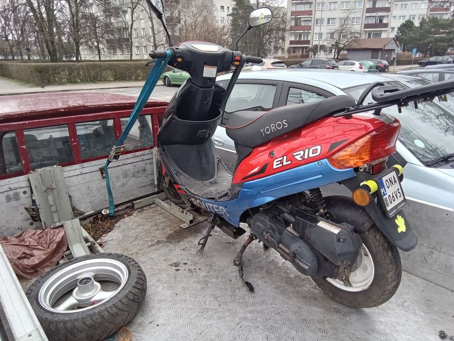 Skuter Toros El Rio 50 ccm po serwisie plastiki do poprawek