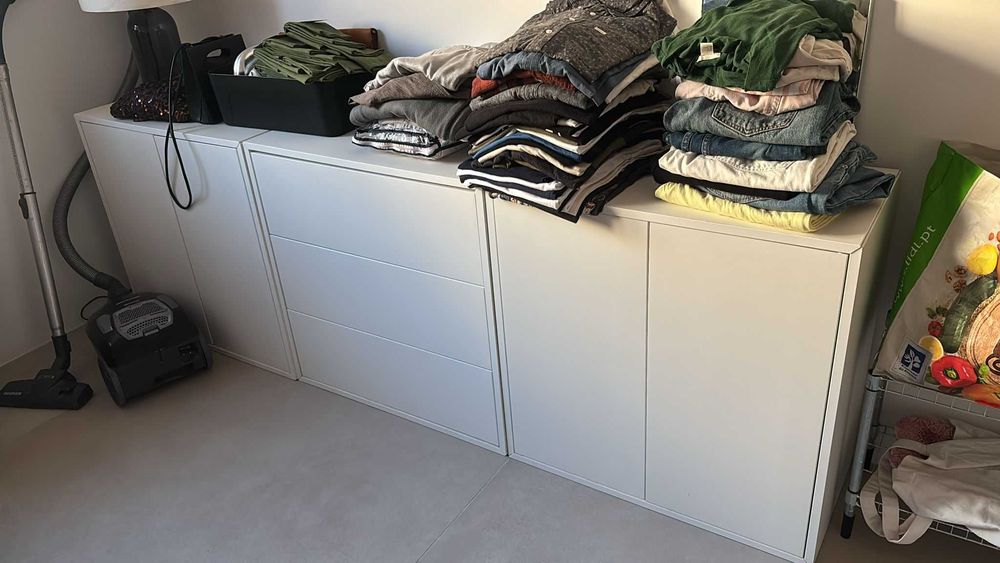 aparadores + mesas cabeceira EKET ikea