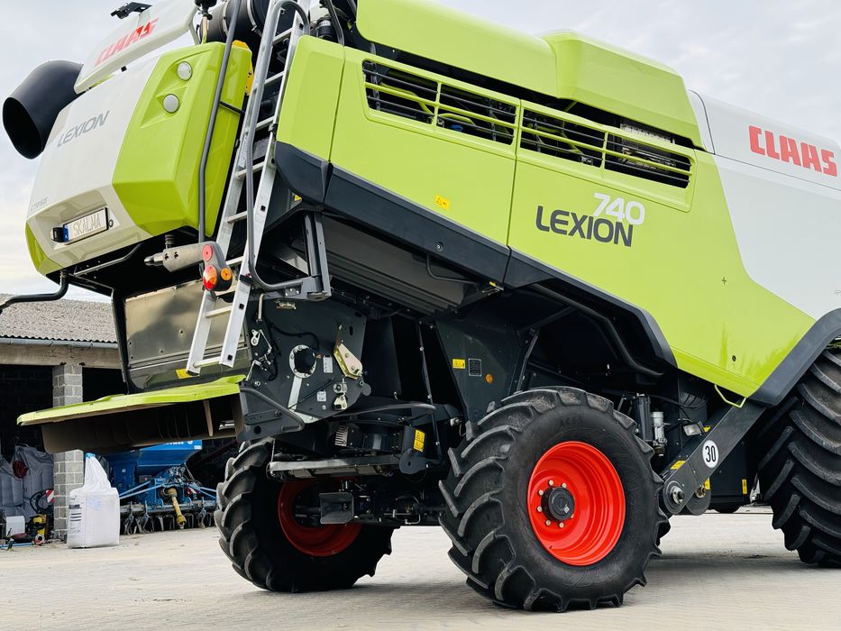 Kombajn zbozowy lexion 740