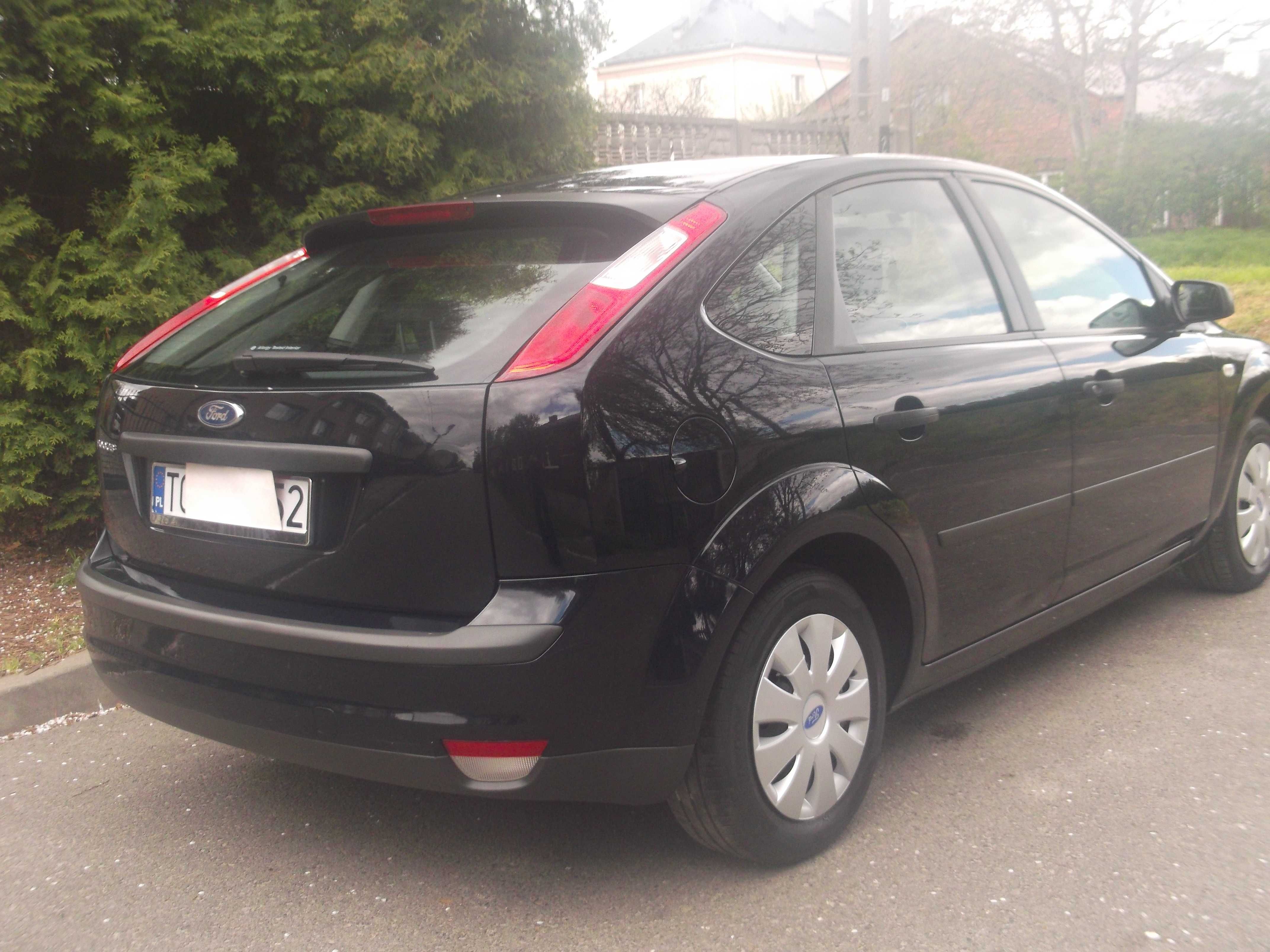 Ford Focus,Model 2006r ,Benzyna 1,4  Kupiony w salonie ,Bezwypadkowy