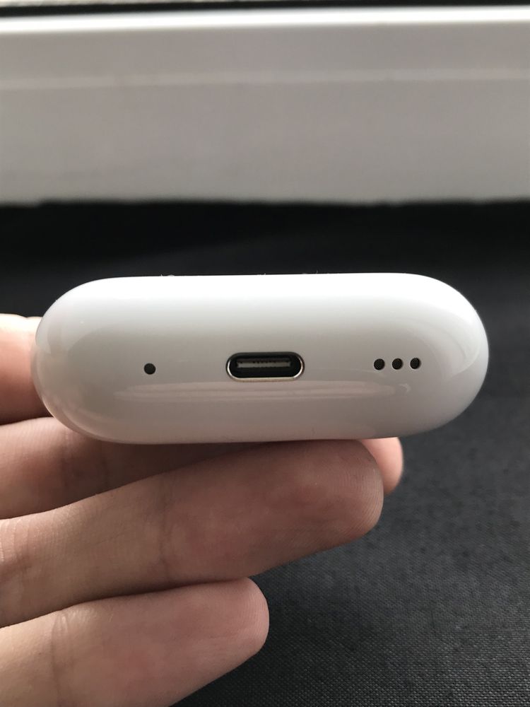Кейс airpods Pro 2 Original Model А2968 type-S. А2700 lightning Б/У