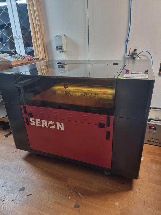 Idealny ploter laserowy Co2