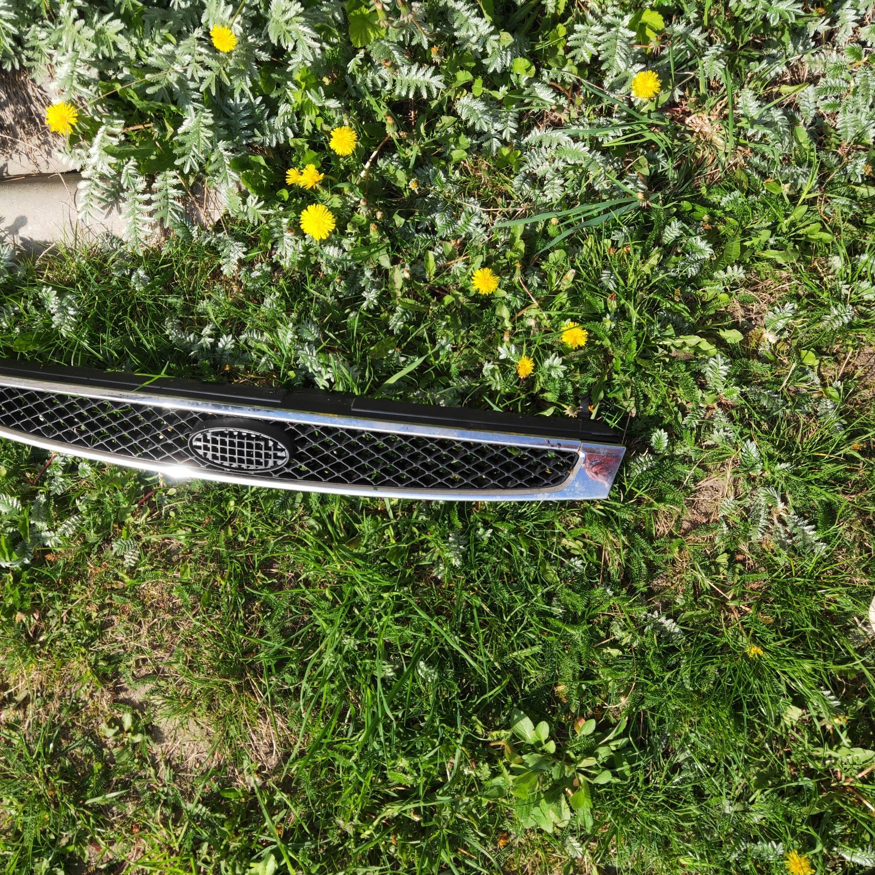 Grill atrapa chłodnicy zderzaka przód Ford Fiesta Mk6 Oryginał