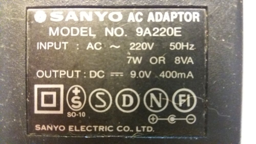 Reservado Sanyo AC Adaptor - Model NO. 9A220E