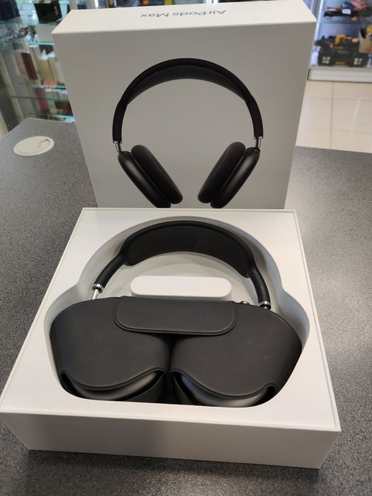 W2//Apple/ AirPods Max/ Szczecin