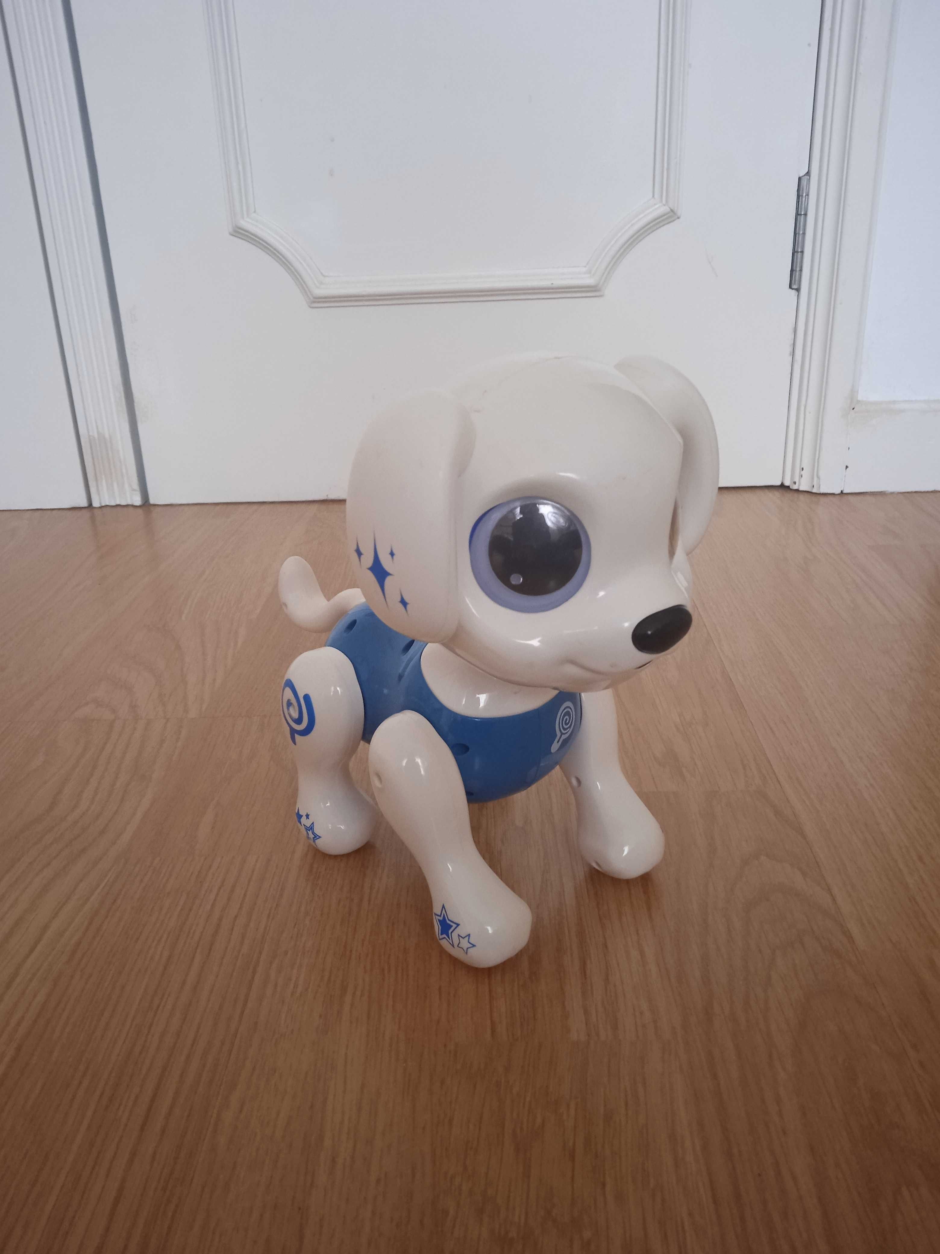 Cão robot interactivo