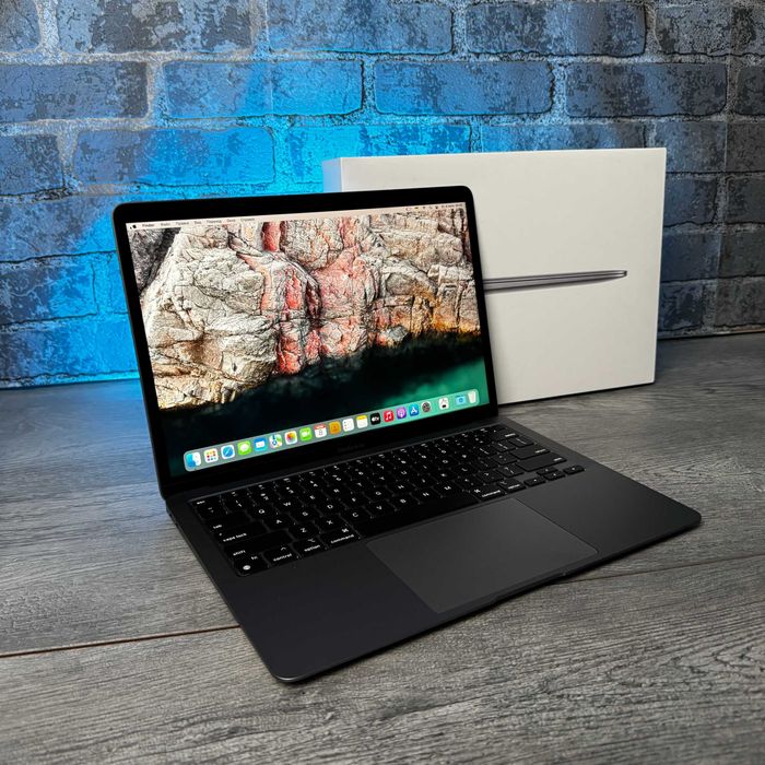 Ноутбук Apple MacBook Air 13 2020 Space Grey (M1 | 16Gb | 256Gb SSD)