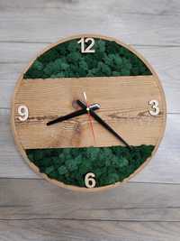 Zegar ścienny połączenie starego drewna z mchem śr  40 cm i wys 5cm