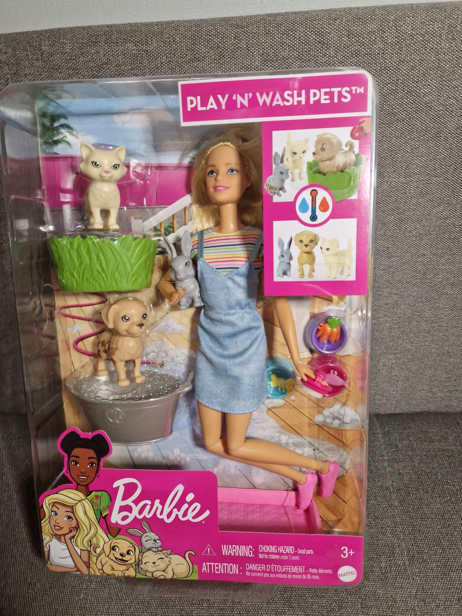 Ігровий набір лялька Barbie Барбі купання вихованців змінює колір