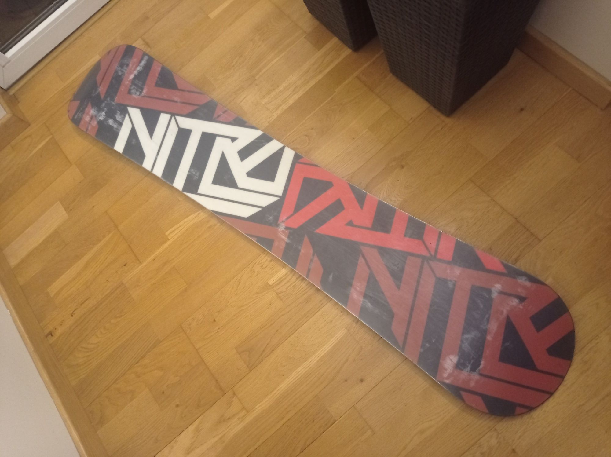 Nitro Shield 156 snowboard deska snowboardowa wiązania Burton Drake