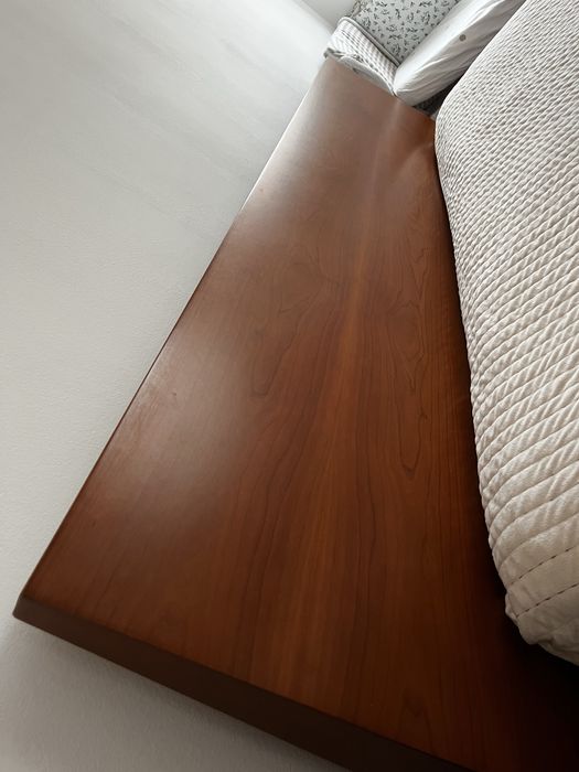 Cama casal com estrado em madeira maciça OFERTA Colchão Pikolin