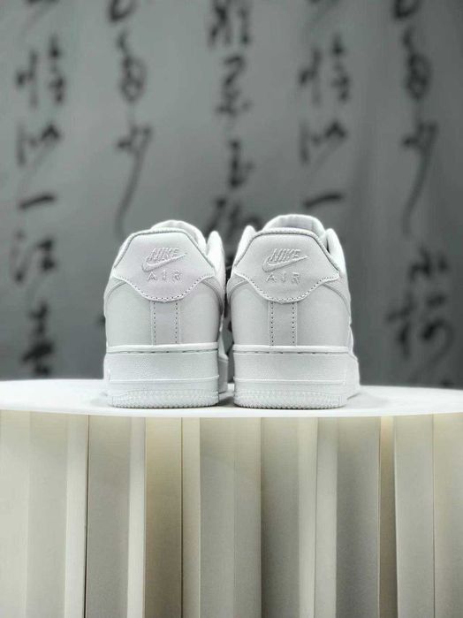 Nike Air Force 1 Low '07 White EU45