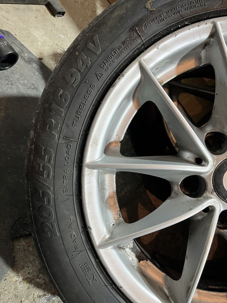 Felgi bmw 5x120 16 z oponami