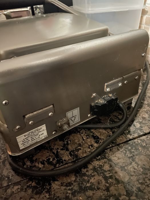 Tostadeira/grelhador de contacto - vitrocerâmica