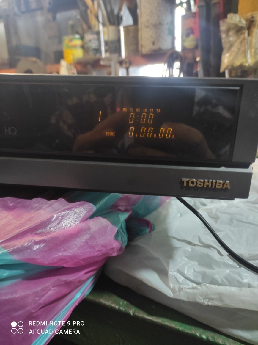 Продам відео магнітофон Toshiba