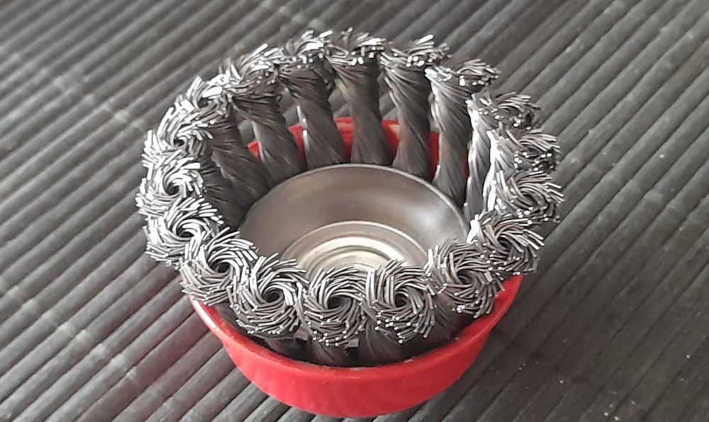 Discos de Corte Inox 115 x 1mm x 22.3mm Bosch e de 2,5mm e rebarbar