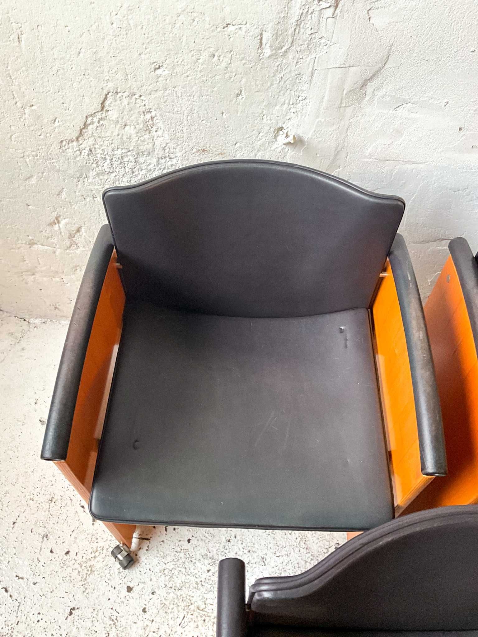 Arco fotele klubowe na kółkach skóra lata 80 90 vintage design
