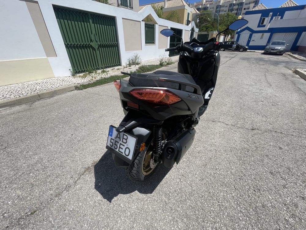 Yamaha 300 Xmax Tech Max