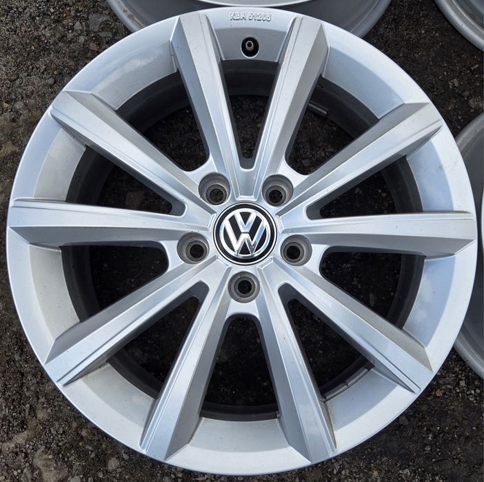 5 112 R17 Volkswagen Tiguan Passat Golf Jetta