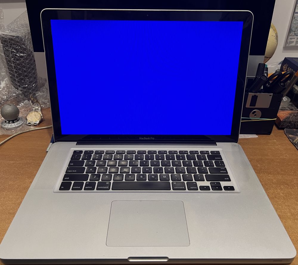 Macbook pro 15” 2011г