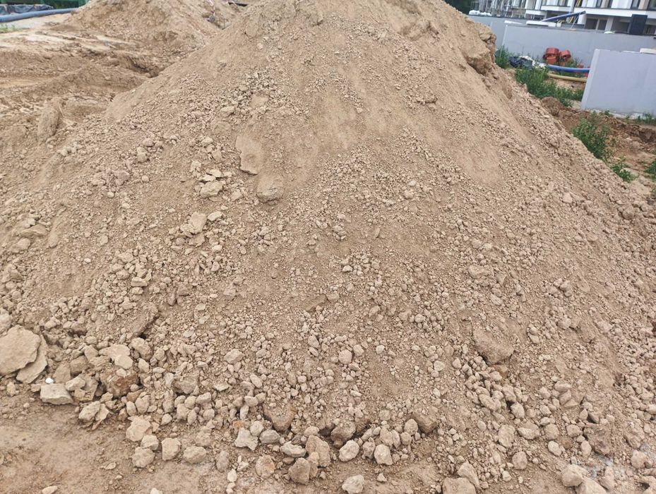 Oddam ziemie z wykopu z załadunkiem