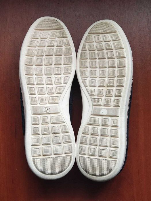 Чоловічі лофери нубукові з перфорацією Estro ER00112557 43 розмір