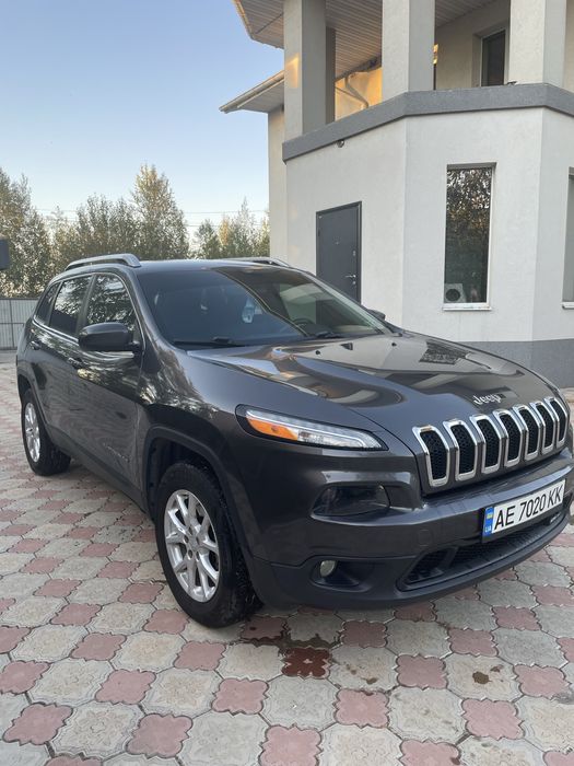 Jeep cherokee 2013 року