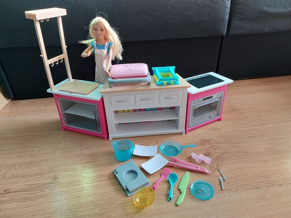 Barbie Idealna kuchnia Lalka + akcesoria Mattel
