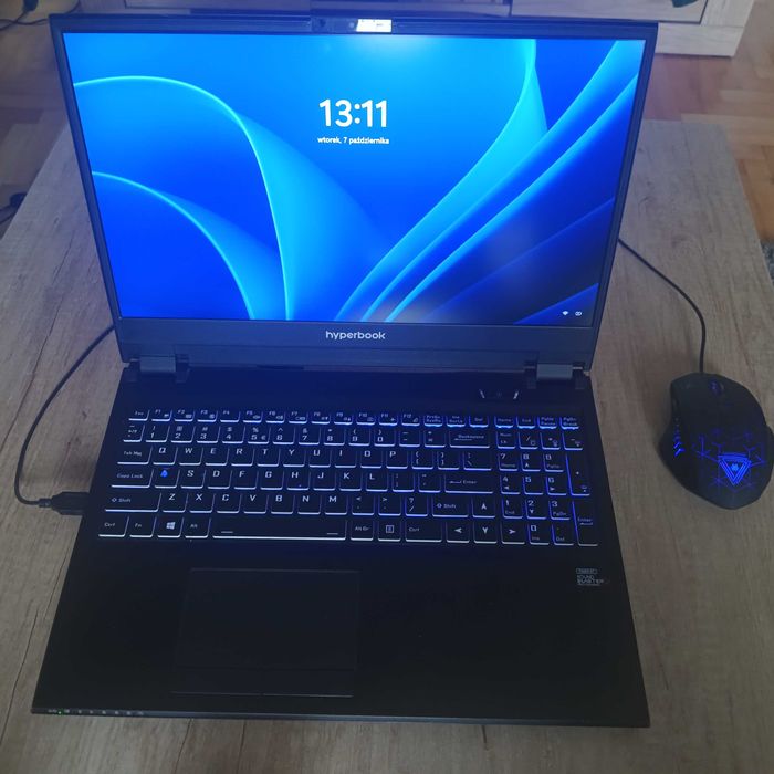 Laptop hyperbook rtx 2060