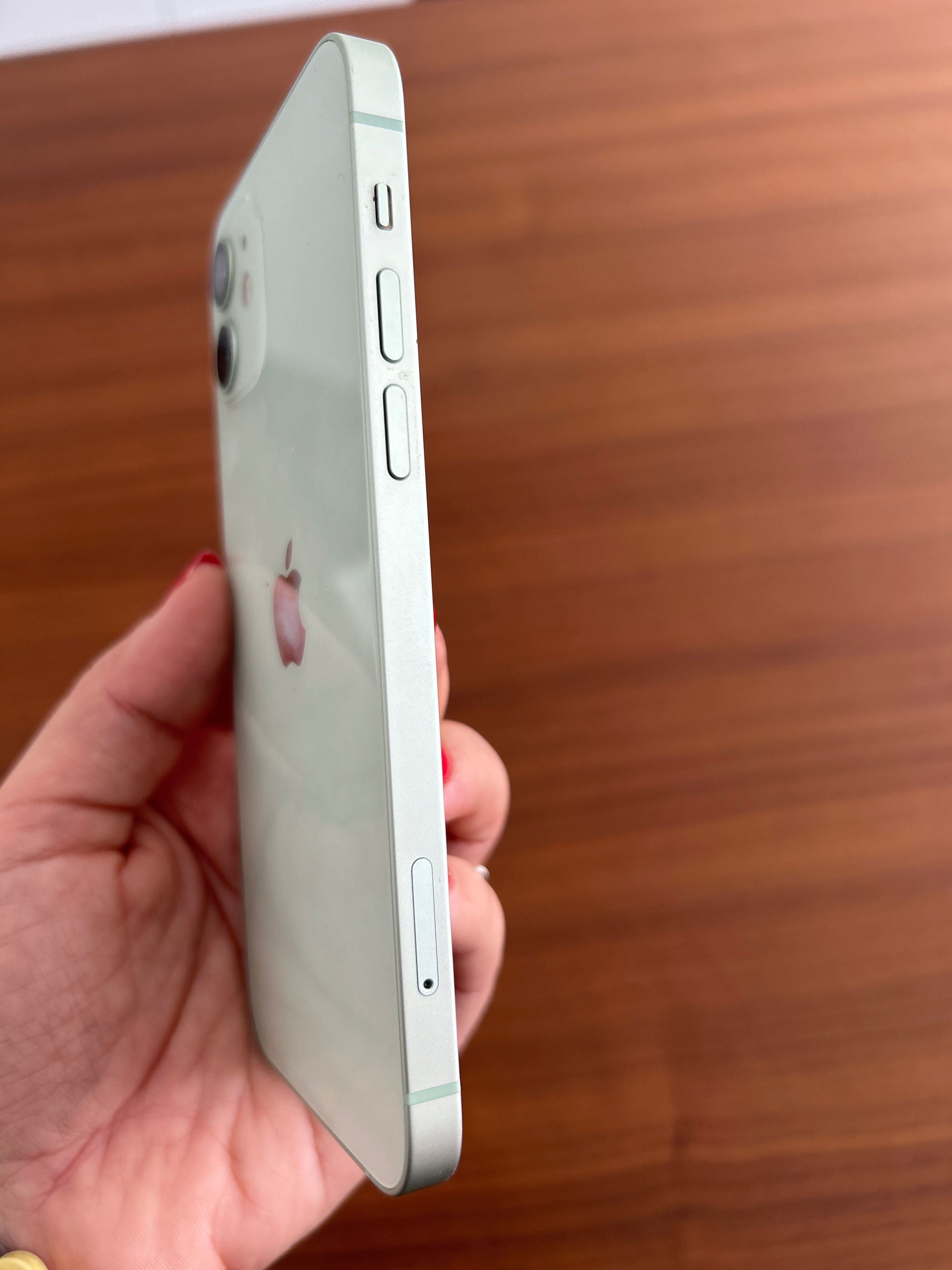 Apple iPhone 12 verde