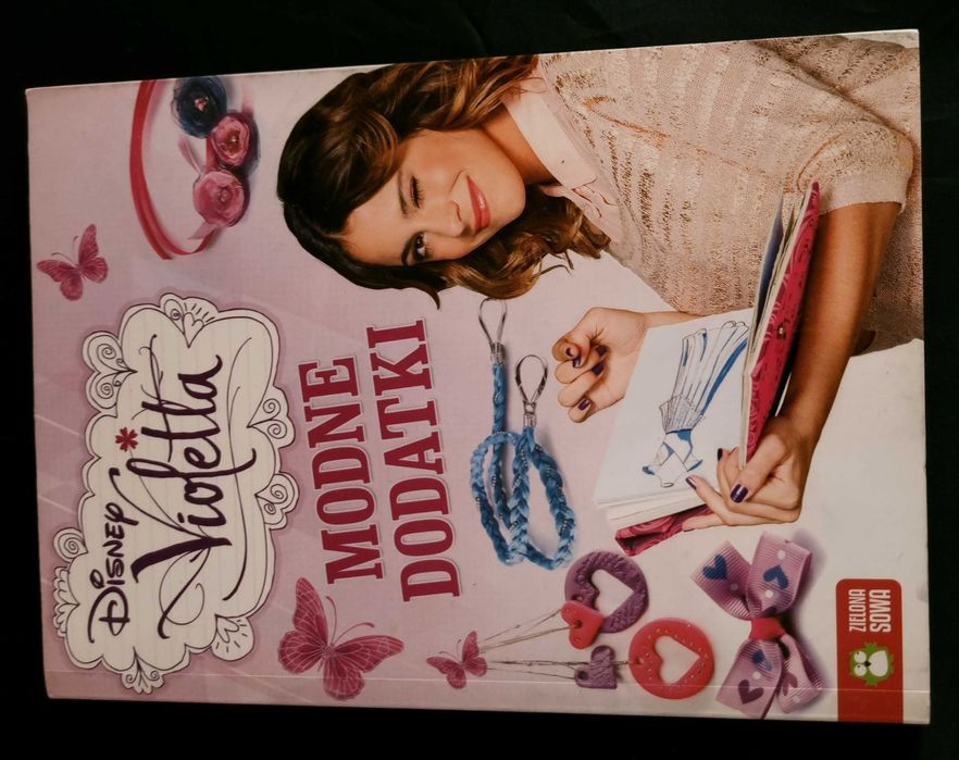 Książka, poradnik, Violetta Modne Dodatki